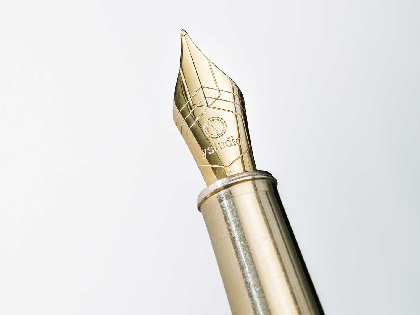 Classic Revolve Fountain Pen Brass