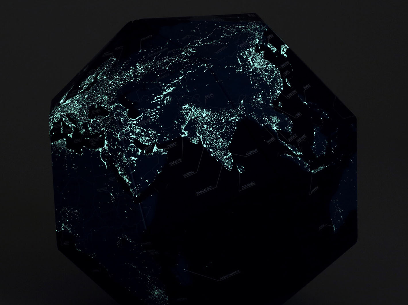 Globe Map 3D Glow in the Dark