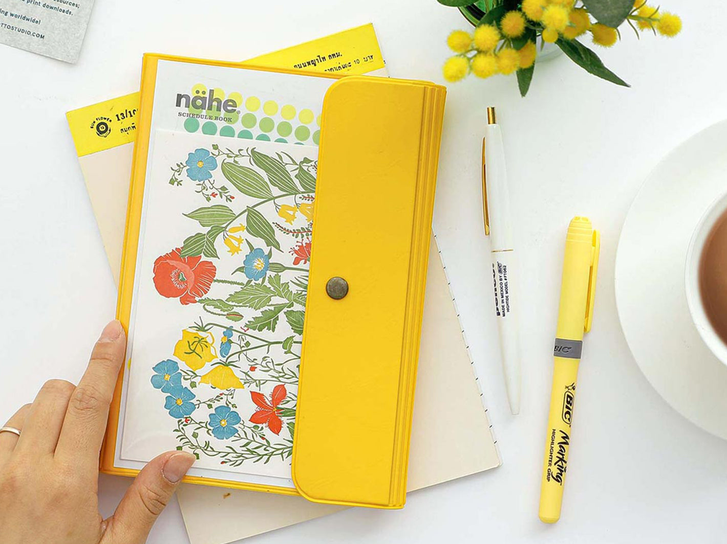 2026 Weekly Free Diary B6 Yellow