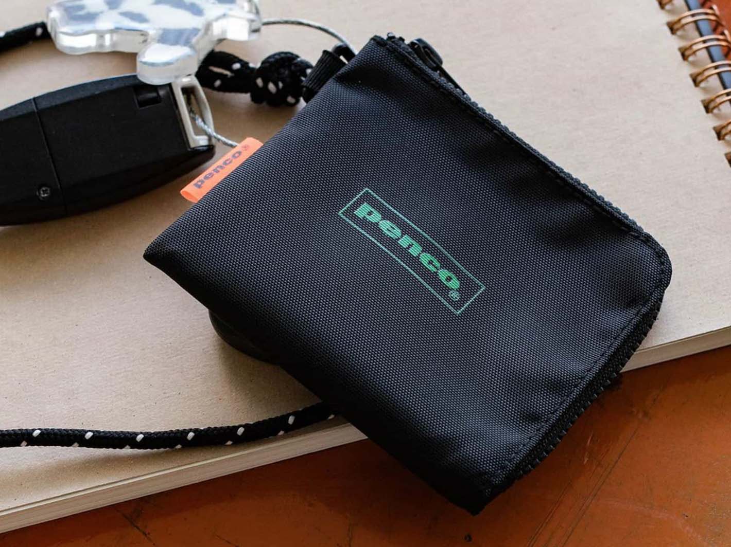 L-Zip Pouch Black