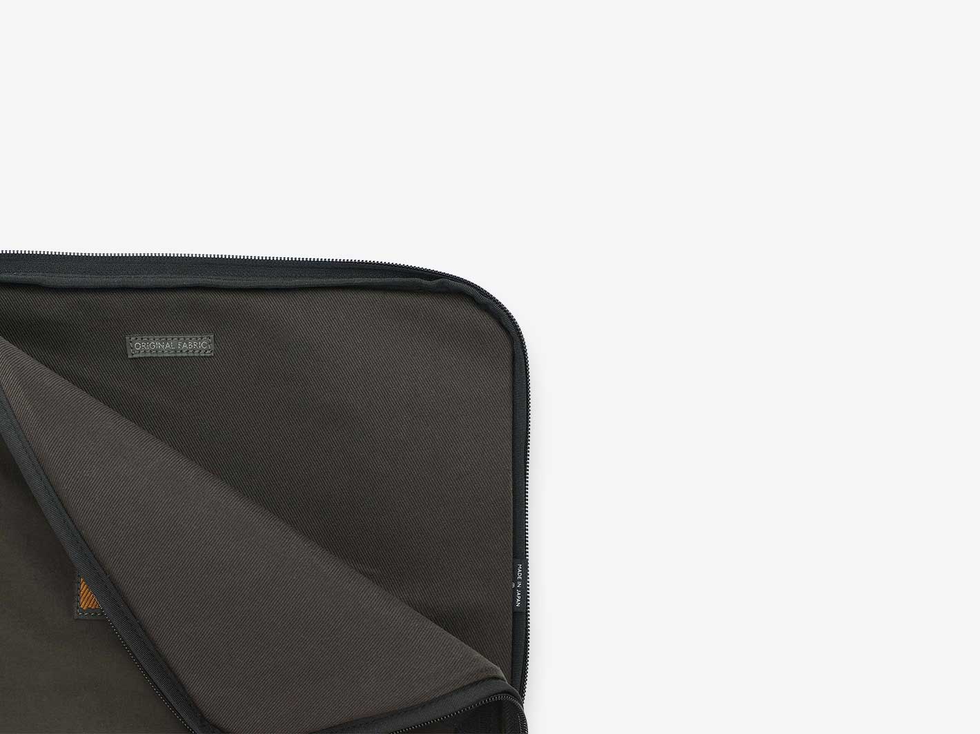Postalco Slim Lap Top Case Military Green | Misc Store Amsterdam