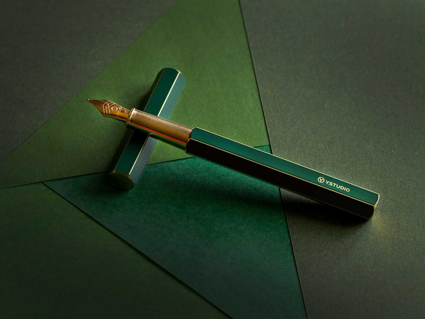 Classic Revolve Fountain Pen Green