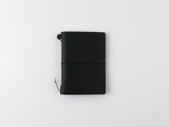 TRAVELER'S notebook Black Passport Size